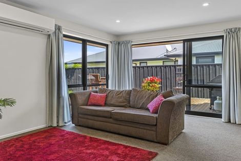 Photo of property in 108 Shillingford Boulevard, Rolleston, 7615