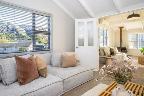 Photo of property in 8 Fox's Terrace, Arrowtown, 9302