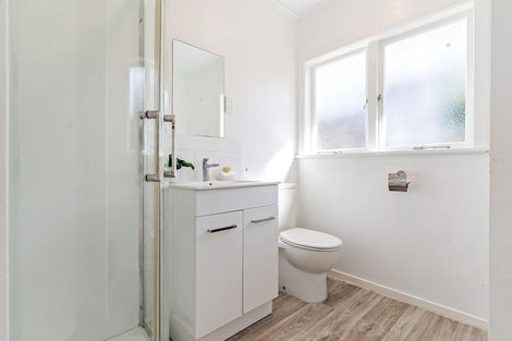 Photo of property in 2/36 Jaemont Avenue, Te Atatu South, Auckland, 0610