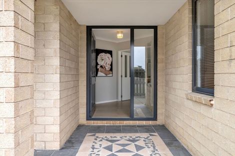 Photo of property in 107 High Street, Oxford, 7430