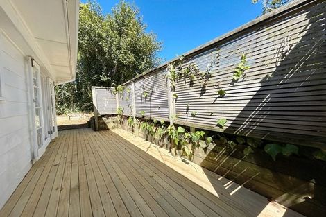 Photo of property in 121 Stredwick Drive, Torbay, Auckland, 0630