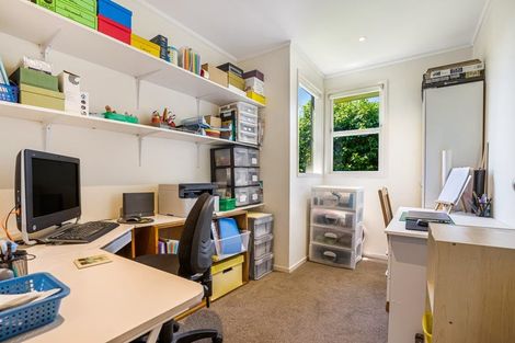 Photo of property in 11 Lemnos Place, Titirangi, Auckland, 0604