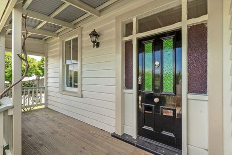 Photo of property in 98 Jellicoe Street, Martinborough, 5711