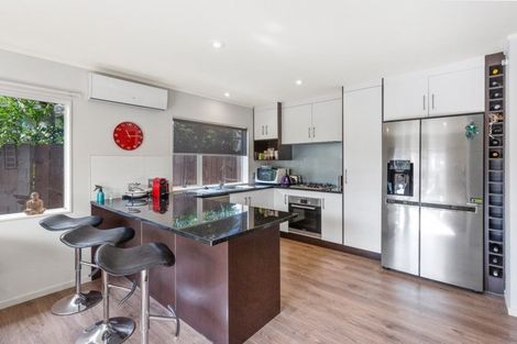 Photo of property in 2/25 Keswick Close, Northpark, Auckland, 2013