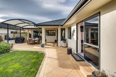 Photo of property in 17 Malbec Way, Greenmeadows, Napier, 4112