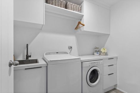 Photo of property in 1 Rita Street, Mount Maunganui, 3116