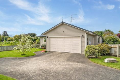 Photo of property in 12 Rexwood Estate, Carterton, 5713