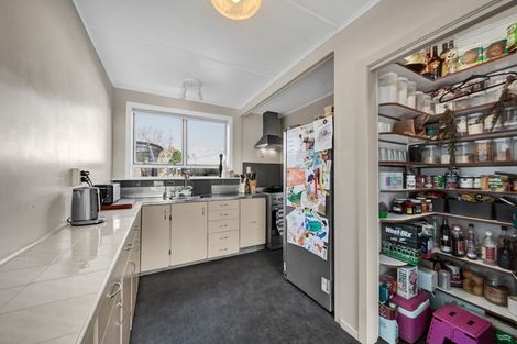 Photo of property in 3 Disraeli Street, Hawera, 4610