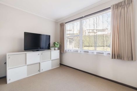 Photo of property in 27 Manapouri Place, Glenview, Hamilton, 3206