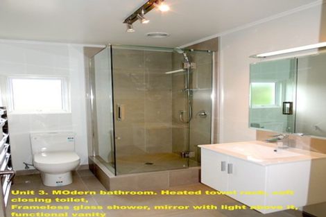 Photo of property in 9 Seaview Road, Castor Bay, Auckland, 0620