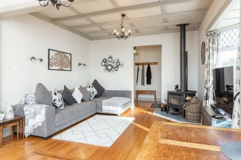 Photo of property in 208 Mayfair Avenue, Mayfair, Hastings, 4122