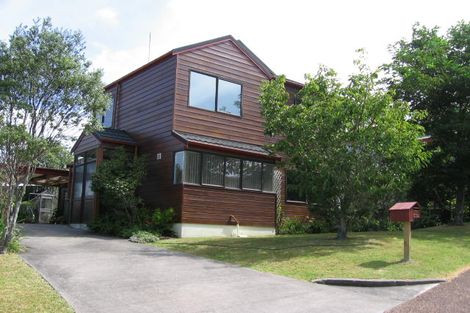 Photo of property in 2/61 Centorian Drive, Windsor Park, Auckland, 0632