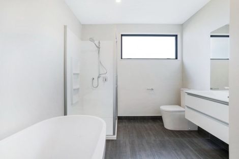 Photo of property in 34 Obelisk Street, Wanaka, 9305