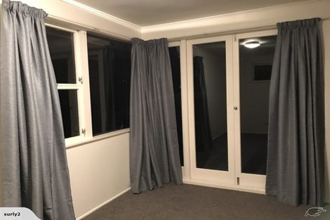 Photo of property in 6 Merchant Avenue, Te Atatu South, Auckland, 0610