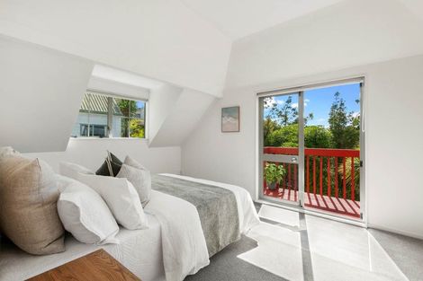 Photo of property in 4/102b Manuka Road, Bayview, Auckland, 0629