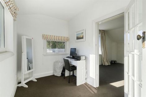 Photo of property in 15 Strowan Road, Strowan, Christchurch, 8052