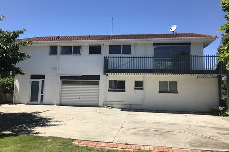 Photo of property in 12 Moorpark Place, Ilam, Christchurch, 8041