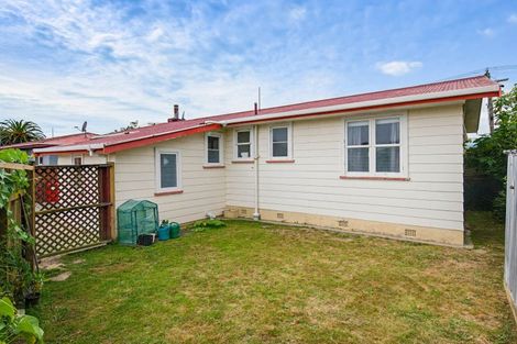 Photo of property in 14 William Street, Levin, 5510