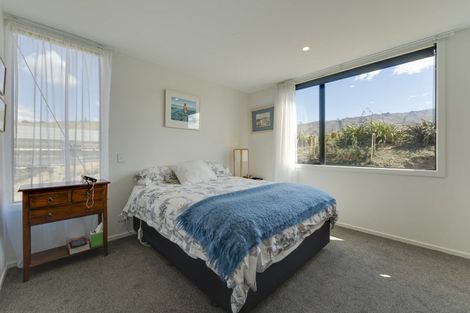 Photo of property in 33 Stratford Drive, Mount Pisa, Cromwell, 9383