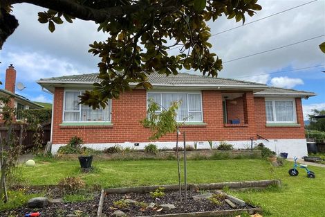 Photo of property in 33 Koremata Street, Green Island, Dunedin, 9018