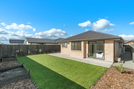 Photo of property in 16 Helen Place, Halswell, Christchurch, 8025