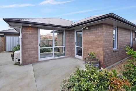 Photo of property in 1/27 Jones Crescent, Melville, Hamilton, 3206