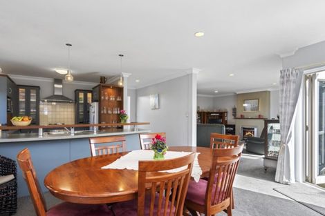 Photo of property in 8 Saint Clair Place, Papamoa Beach, Papamoa, 3118