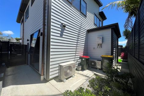 Photo of property in 81a Matipo Road, Mairangi Bay, Auckland, 0630