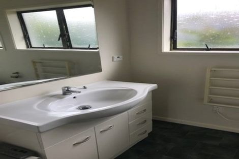 Photo of property in 45a Kurnell Drive, Botany Downs, Auckland, 2010