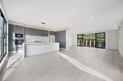 Photo of property in 4 Pleasant Way, Matakatia, Whangaparaoa, 0930