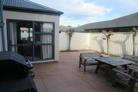 Photo of property in 122a Maidstone Road, Ilam, Christchurch, 8041