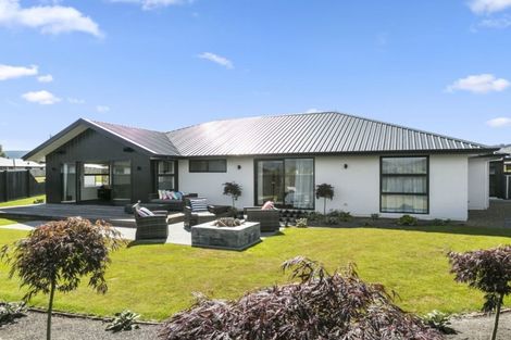 Photo of property in 17 Carrick Place, Mosgiel, 9024