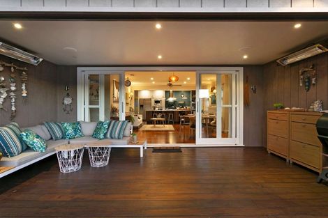 Photo of property in 1/110 Nile Road, Milford, Auckland, 0620