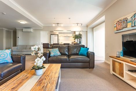 Photo of property in 102 Landmark Terrace, Orewa, 0931