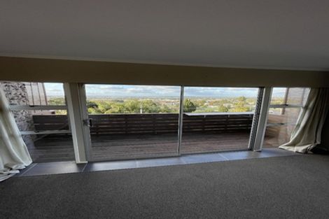 Photo of property in 5/60 West Coast Road, Glen Eden, Auckland, 0602