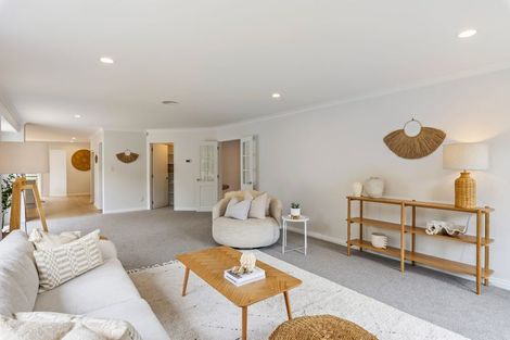 Photo of property in 13 Runanga Grove, Waikanae, 5036