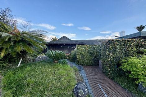 Photo of property in 10 Marine Terrace, Bayswater, Auckland, 0622