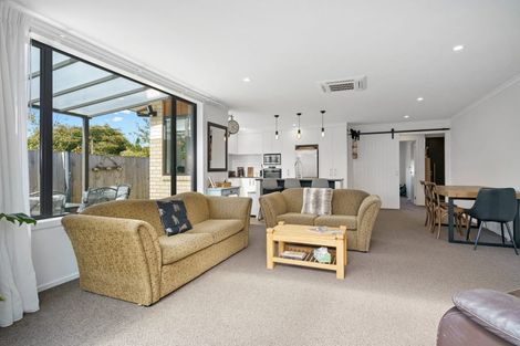 Photo of property in 285 Shakespeare Street, Leamington, Cambridge, 3432