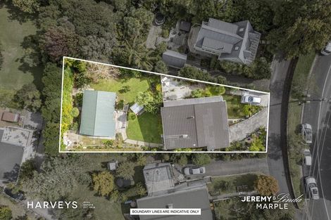 Photo of property in 12 Highland Avenue, Titirangi, Auckland, 0604