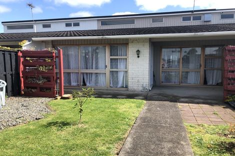 Photo of property in 2/111 Cook Street, Cockle Bay, Auckland, 2014