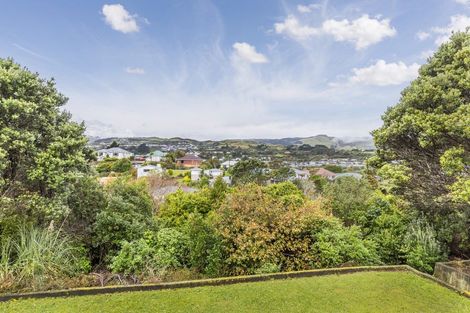 Photo of property in 5 Mascot Street, Tawa, Wellington, 5028