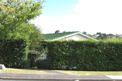 Photo of property in 2/9 Bevyn Street, Castor Bay, Auckland, 0620
