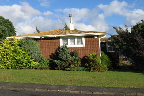 Photo of property in 30 Sylvan Crescent, Te Atatu South, Auckland, 0610