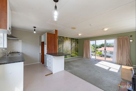 Photo of property in 21 Oaklands Grove, Clouston Park, Upper Hutt, 5018