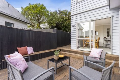 Photo of property in 101a Moore Street, Hillcrest, Auckland, 0627