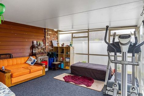 Photo of property in 2/83 Victoria Road, Papatoetoe, Auckland, 2025