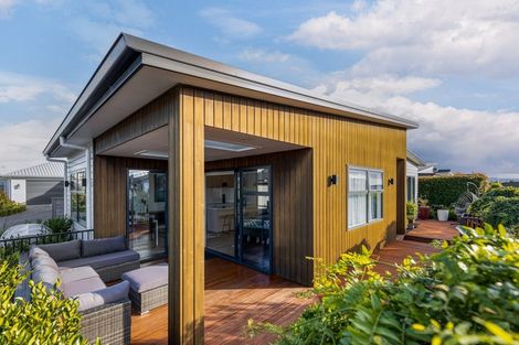 Photo of property in 11 Hugo Way, Papamoa Beach, Papamoa, 3118