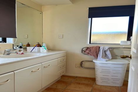 Photo of property in 1/21 Glanworth Place, Dannemora, Auckland, 2016