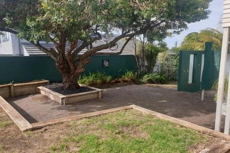 Photo of property in 94 Campbell Road, One Tree Hill, Auckland, 1061
