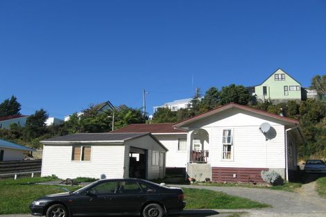 Photo of property in 6 Harold Grove, Stokes Valley, Lower Hutt, 5019